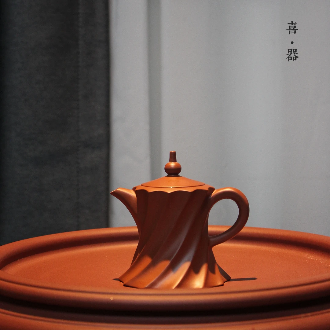 喜器趣皿 吴翰-小蛮腰 约100cc 潮州手拉壶 泡茶壶 紫砂壶 朱泥