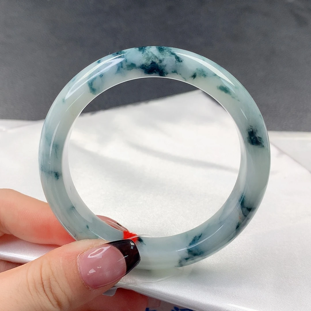 翡翠手镯未镶嵌93正56