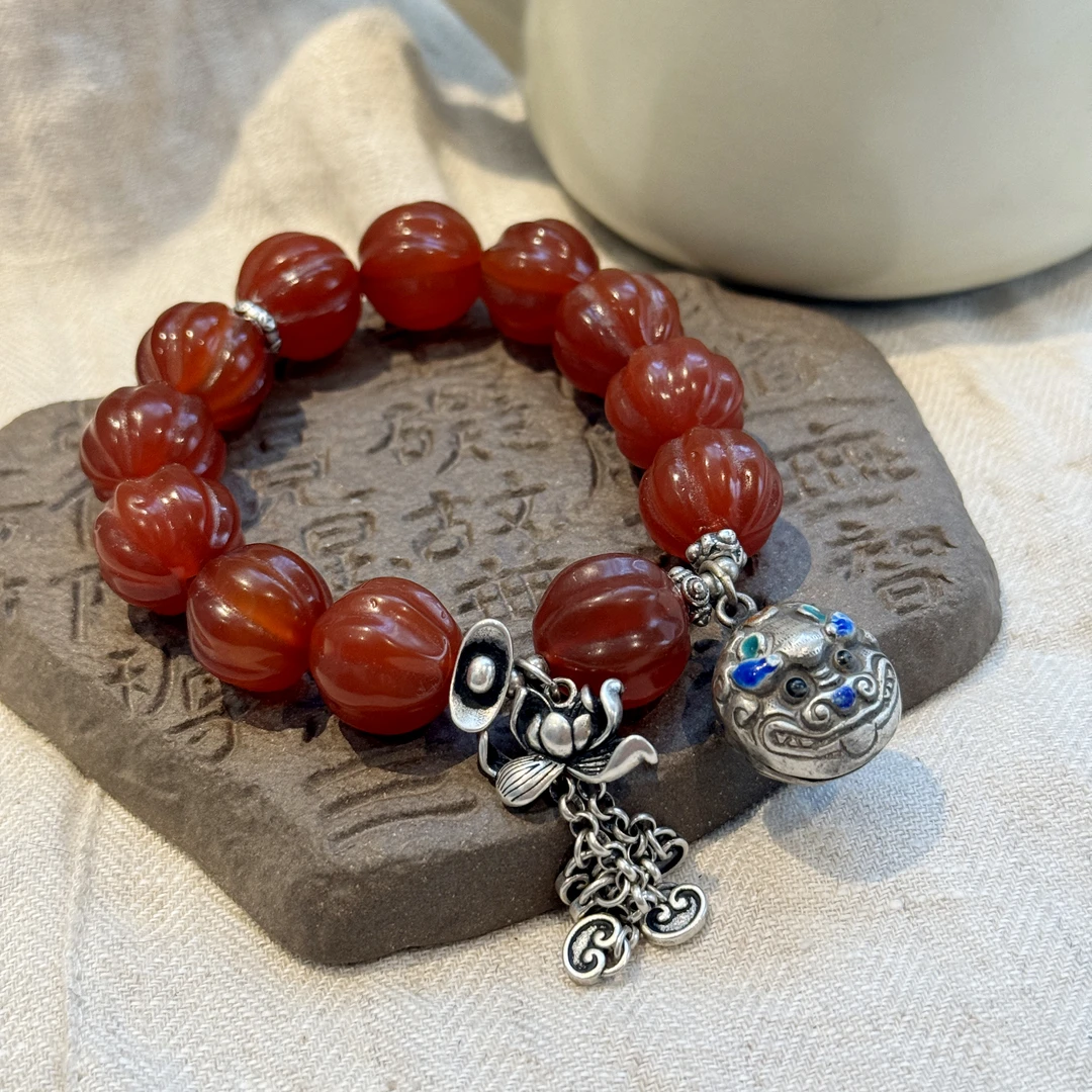 足银手链 S09240 吞米兽莲花元宝流苏红色串珠手链