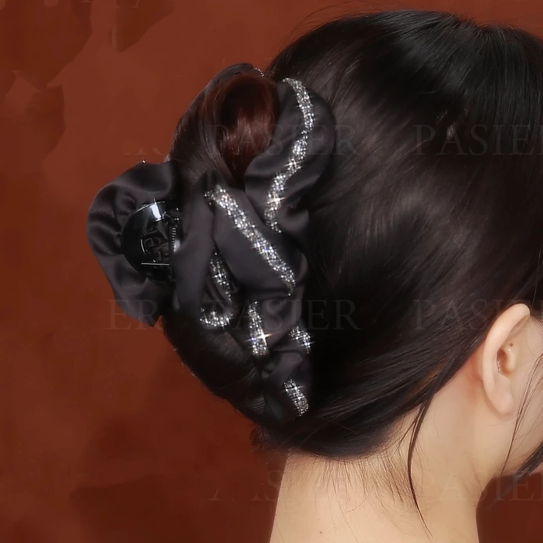 高端黑色蓬松钻钻抓夹女新款高级感发夹子精致气质鲨鱼夹发卡头饰