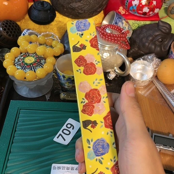 瓷片CrThe utcugggvugiyhi