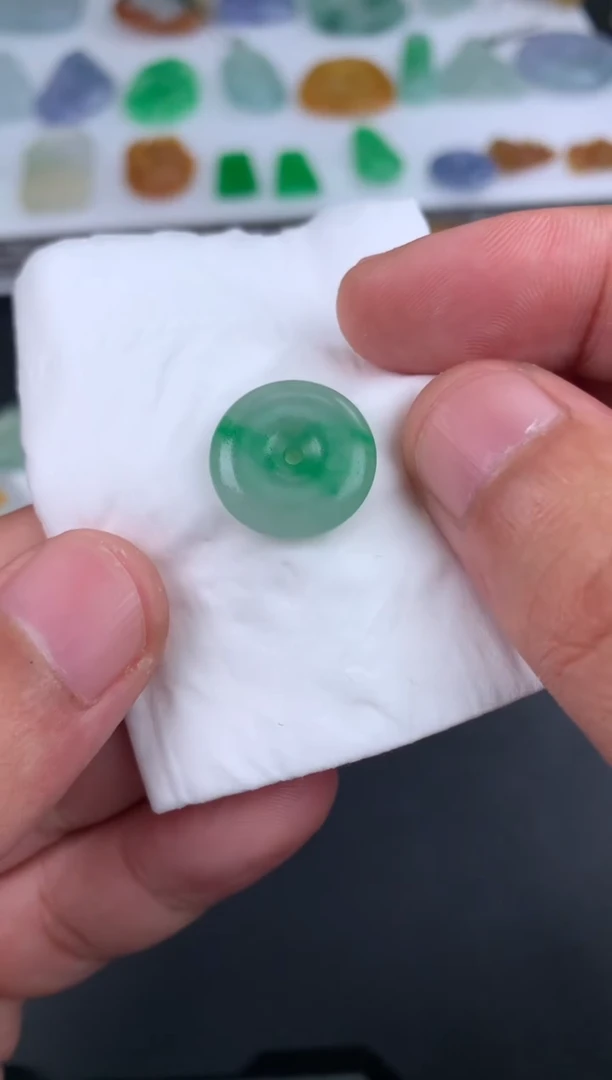 【闪购商品】定制翡翠未镶嵌翡翠
