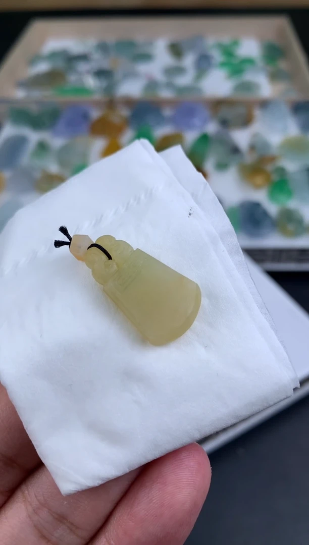 【闪购商品】定制翡翠未镶嵌翡翠