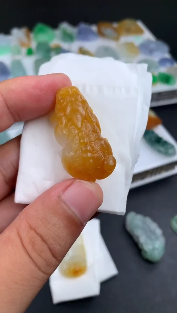 【闪购商品】定制翡翠未镶嵌翡翠