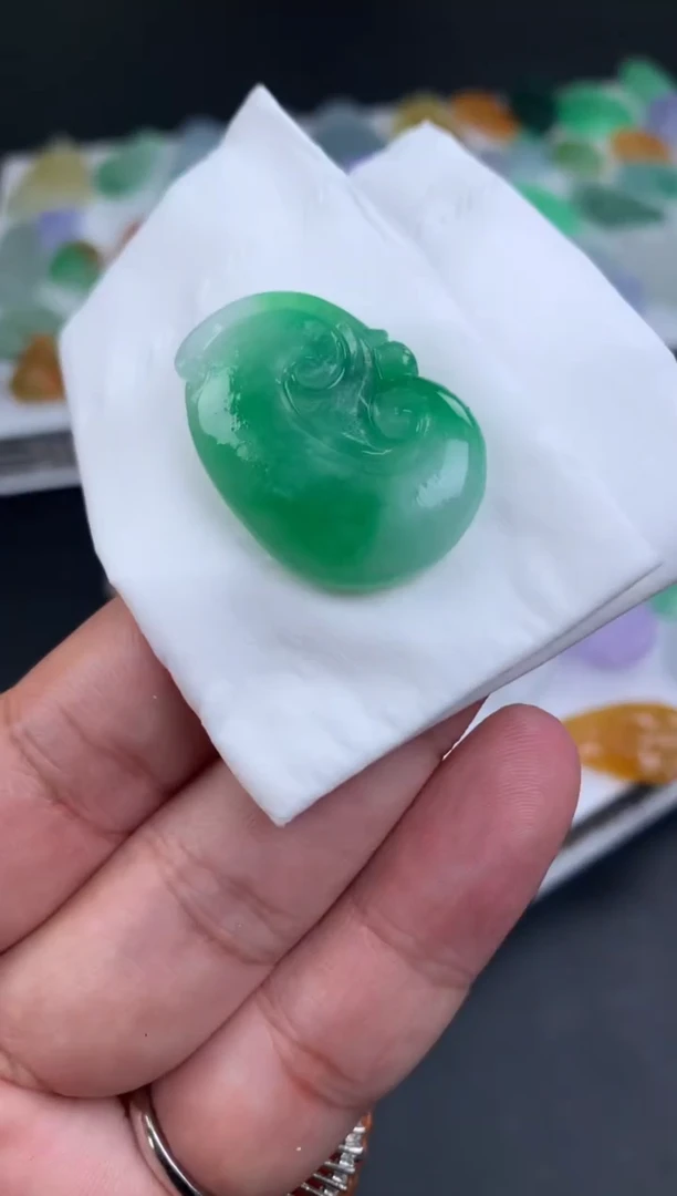 【闪购商品】定制翡翠未镶嵌翡翠
