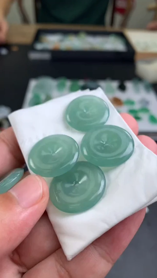 【闪购商品】定制翡翠未镶嵌多样性发一件