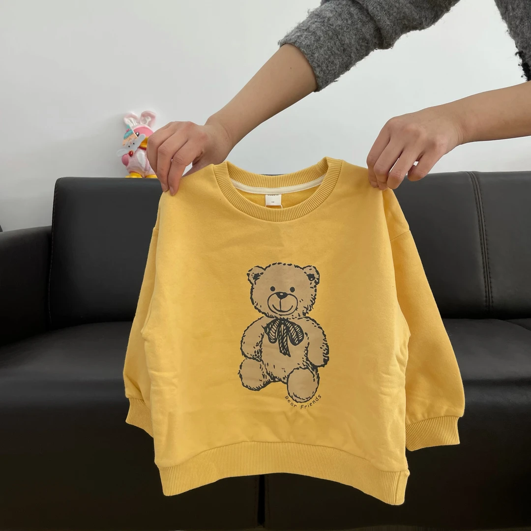 黄色一体绒小熊印花卫衣长袖卡通
