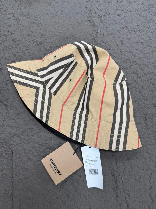 未使用 Burberry格纹渔夫帽 L码 头围58-59cm