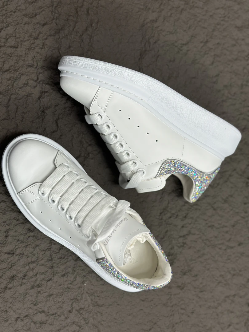 全新未使用 Alexander McQueen/亚历山大·麦昆 炫彩银尾板鞋白鞋