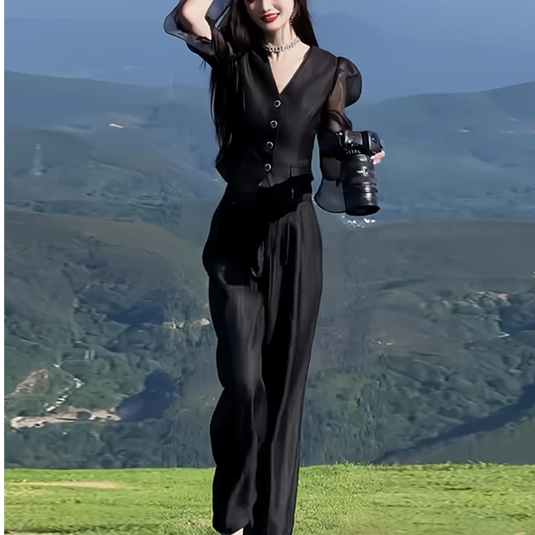 时尚运动套装女夏季2025新款洋气减龄高端气质纽扣V领上衣阔腿裤