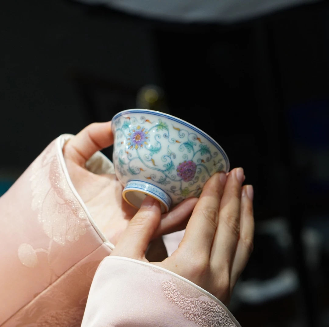 【聿澜若虚】景德镇手工手绘陶瓷柴胎斗彩缠枝杯中式全手工主人杯