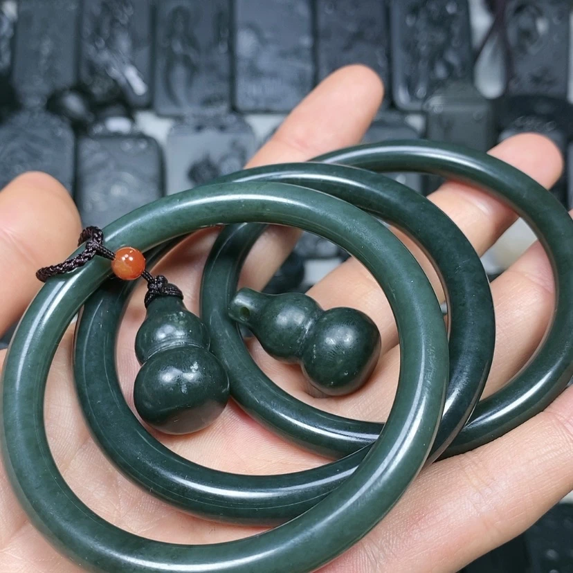 【闪购商品】和田玉吊坠未镶嵌喜***芦