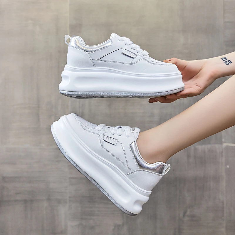 2024年百搭款新款休闲内增高厚底真皮显瘦的女鞋松糕鞋板鞋网红