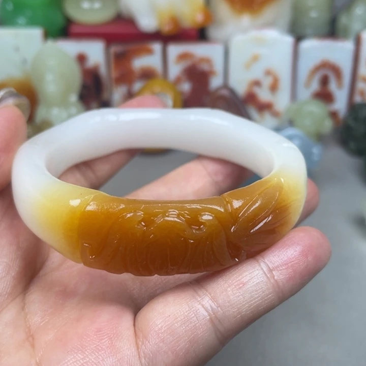 和田玉（糖玉）颈饰未镶嵌