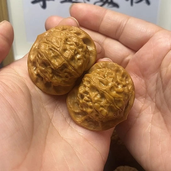 @***澜大耳朵图图文玩核桃