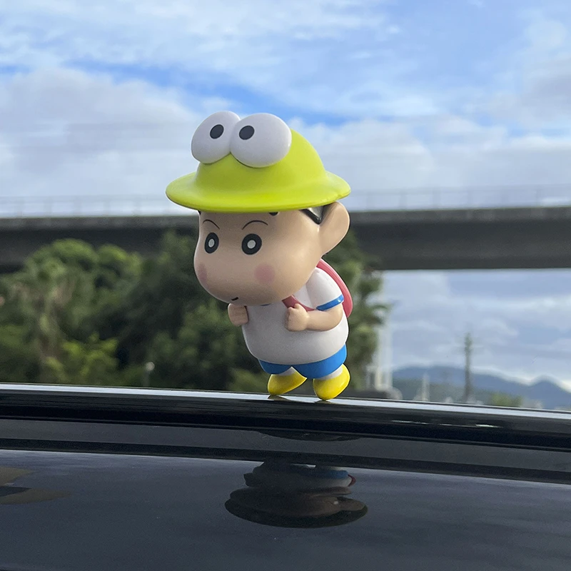 蜡笔小新车载摆件中控台汽车装饰品副驾驶奔驰特斯拉车内饰品公仔