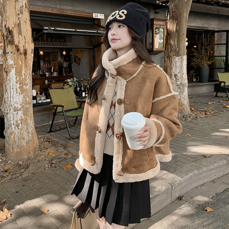 卡其色立领时尚外套秋冬女2024新款小个子宽松短款皮毛一体上衣