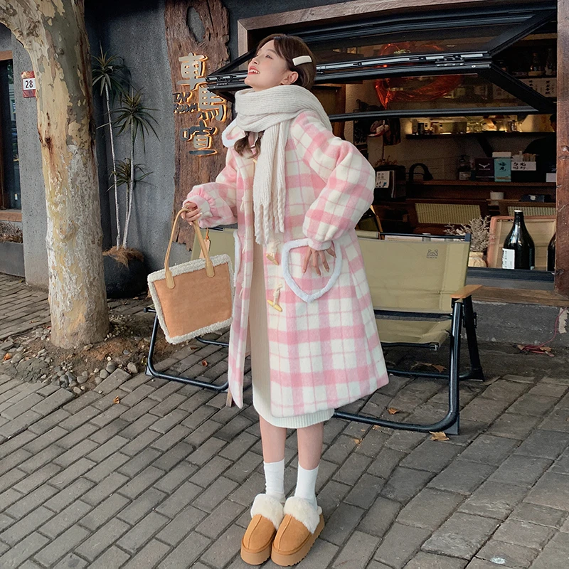 粉色毛呢外套女秋冬新款可爱学院风牛角扣格子小个子加厚呢子大衣