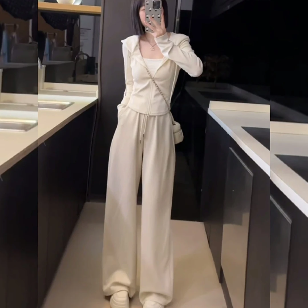 早秋运动休闲套装小个子穿搭女秋季2024新款连帽卫衣阔腿裤两件套