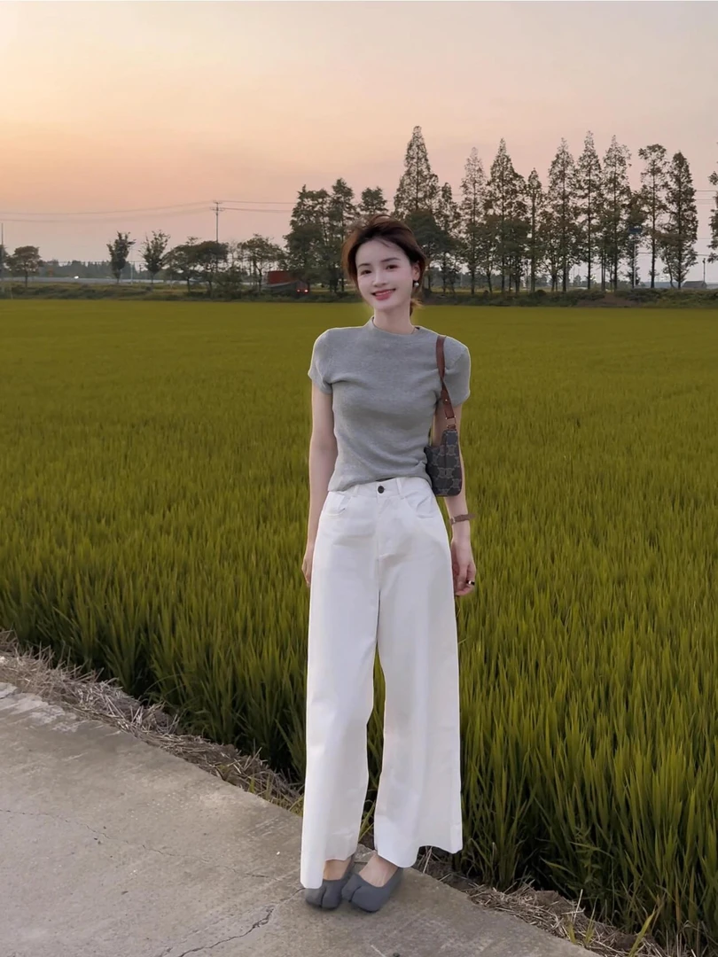 2024新款早秋冬季休闲简约针织衫上衣搭配休闲裤裤子显瘦百搭潮流