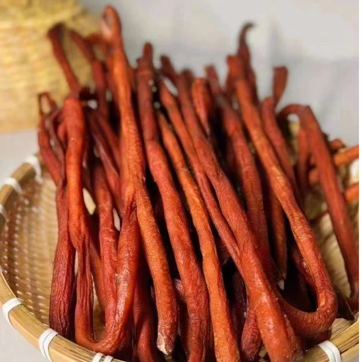 湖南烟熏腊小肠柴火熏制猪小肠