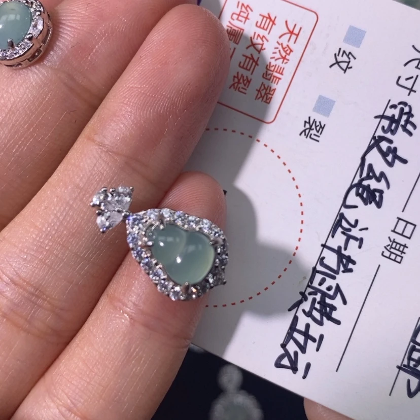 【闪购商品】翡翠颈饰未镶嵌錢**¥天然