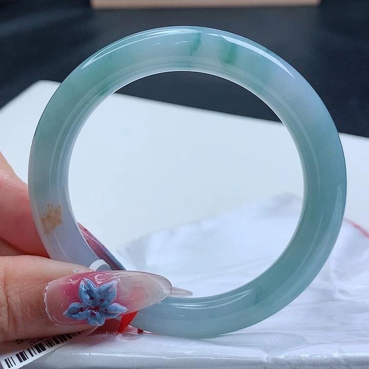 翡翠手镯未镶嵌55.7圈口