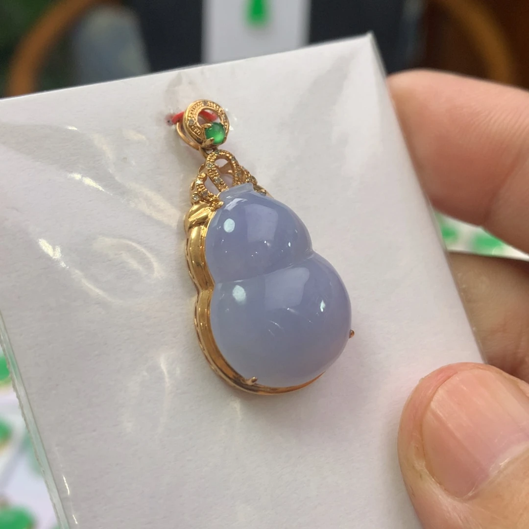 翡翠颈饰18K金镶嵌翡翠