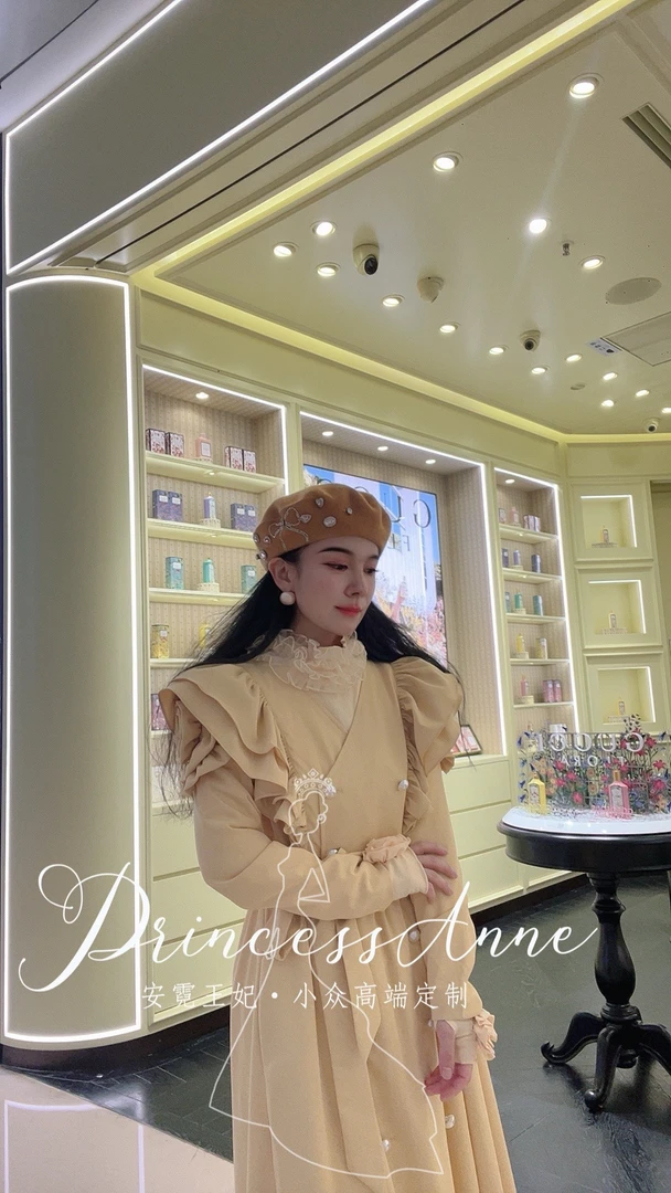 安霓王妃【韩剧女主】原创私服法式手工山茶花秋冬收腰显瘦风衣外套