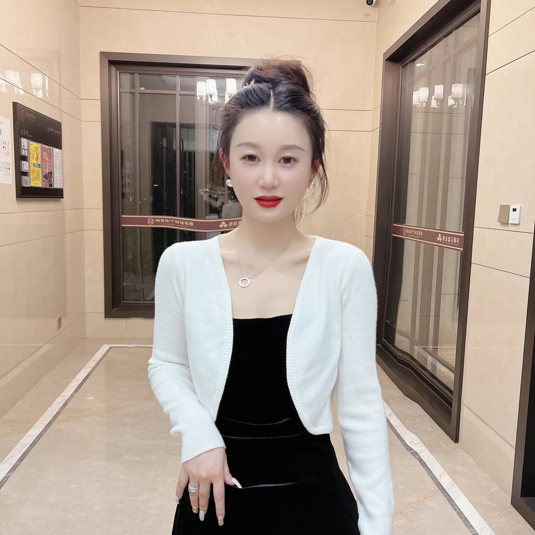 2024秋季新款雅丹气质新款针织开衫女时尚上衣坎肩小外套长袖披肩