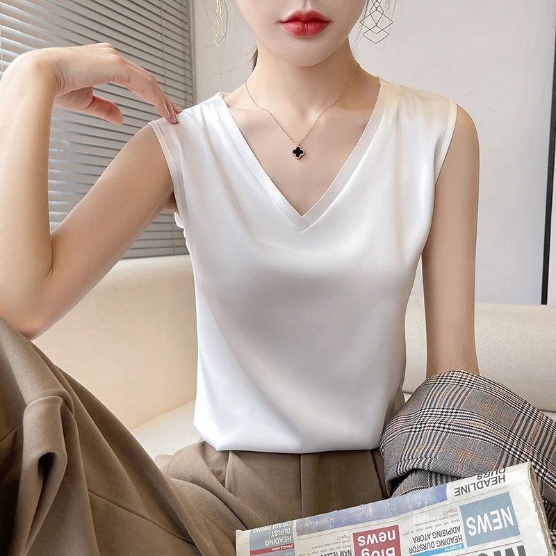 叠V领宽肩正品高档内搭ol背心打底夏季宽松大码气质百搭无袖纯色