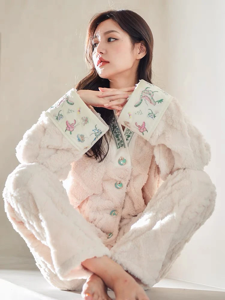 珊瑚绒法式睡衣女士2024年新款秋冬季冬天加绒新中式可外穿家居服