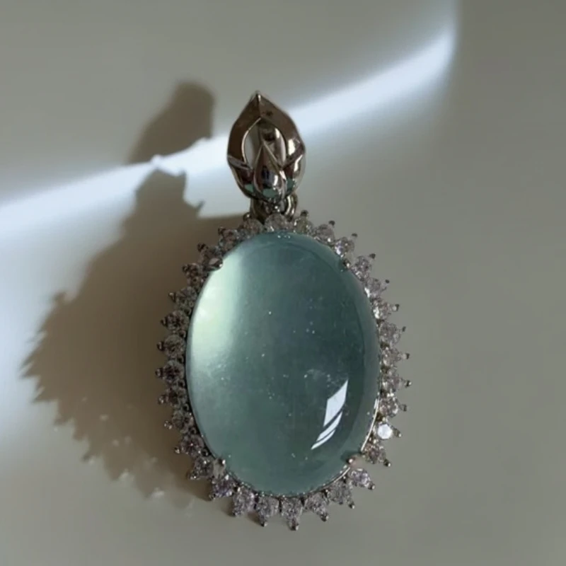 翡翠蛋面镶嵌吊坠（多样发其一）A64