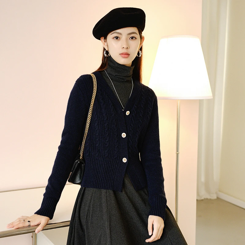 晚白小个子穿搭简约毛衣纯色羊毛百搭复古针织开衫毛衣女24072603