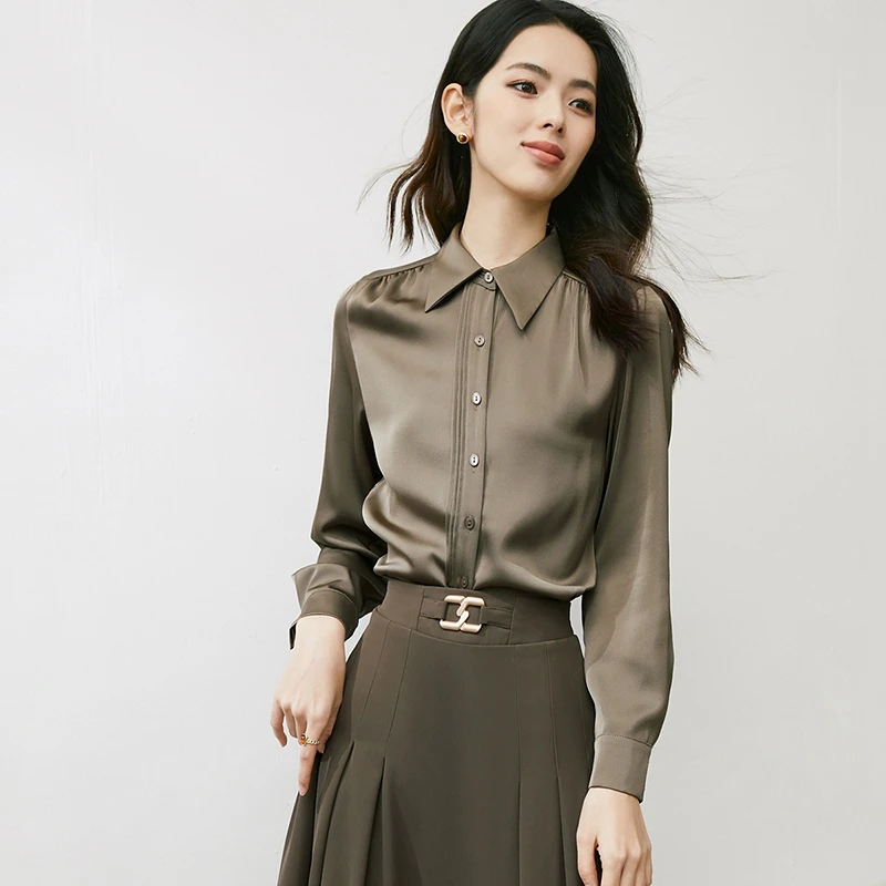 晚白春新款气质缎面翻领通勤减龄休闲流行长袖衬衫女24020208