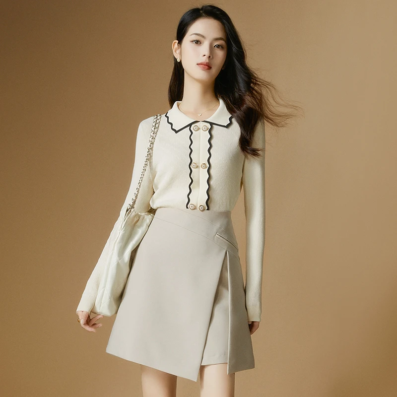 晚白2024秋季新款简约翻领淑女减龄休闲流行套头针织衫女24061963
