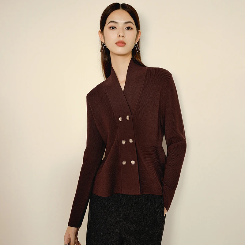 晚白新款时尚休闲毛衣外套V领收腰设计感针织开衫毛衣女24070715