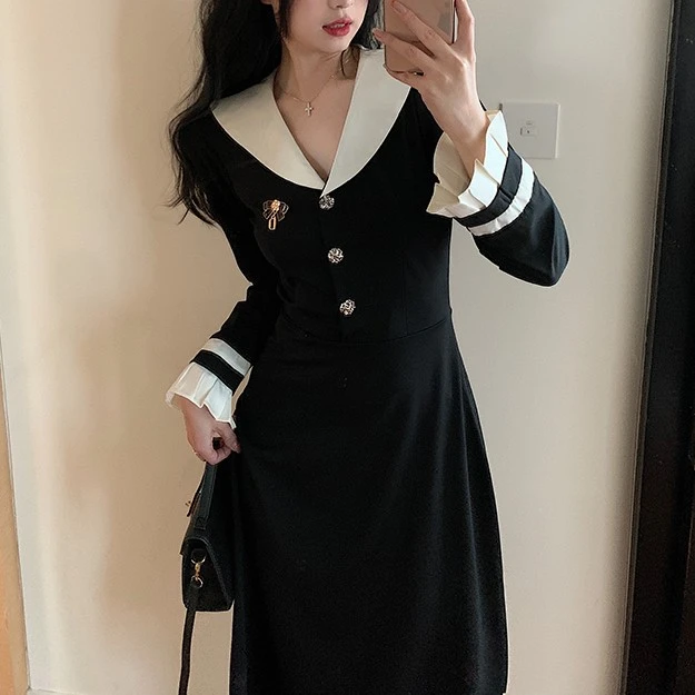 大码女装法式翻领撞色大摆收腰A字裙秋季胖MM显瘦黑色连衣裙1198