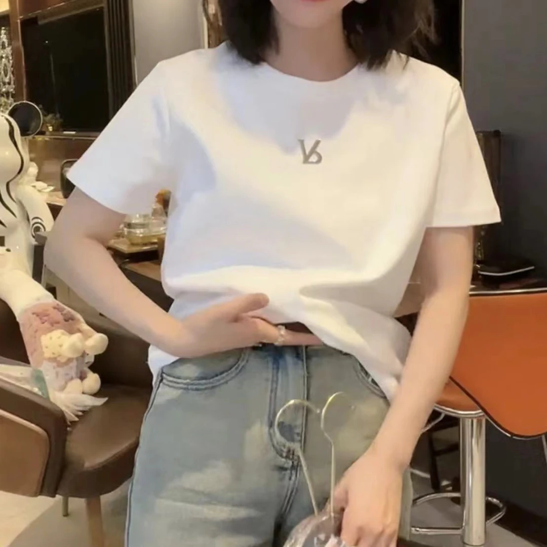 韩版设计感小众圆领金属扣宽松遮肉2024休闲百搭半袖上衣