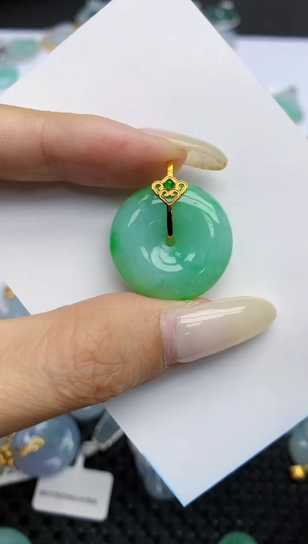 【闪购商品】翡翠挂件18K金镶嵌144天然缅甸A货翡翠