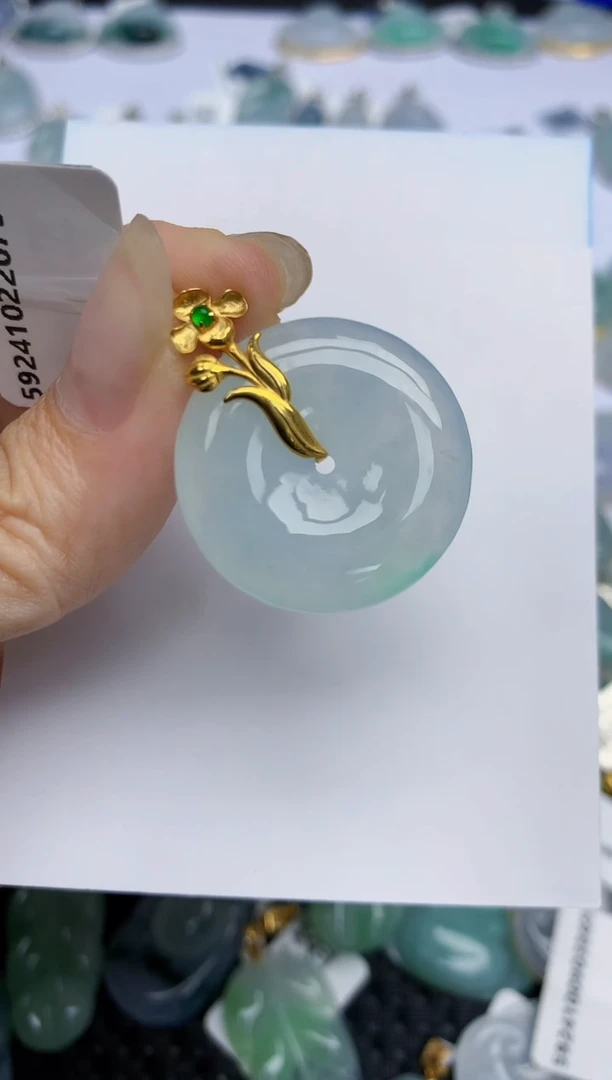【闪购商品】翡翠挂件18K金镶嵌185天然翡翠A货