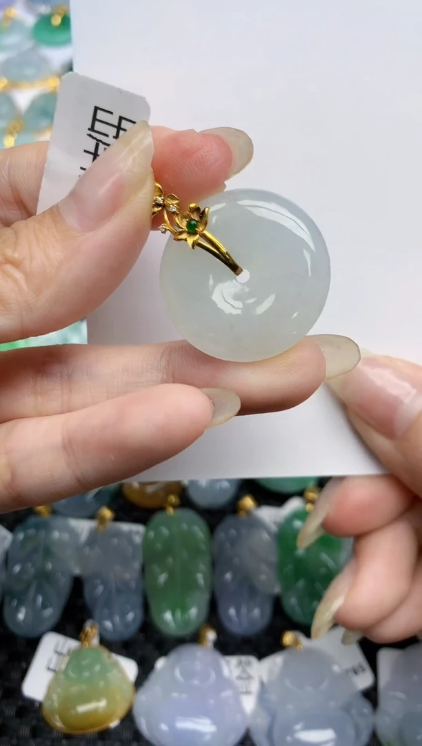 【闪购商品】翡翠挂件18K金镶嵌123天然翡翠A货