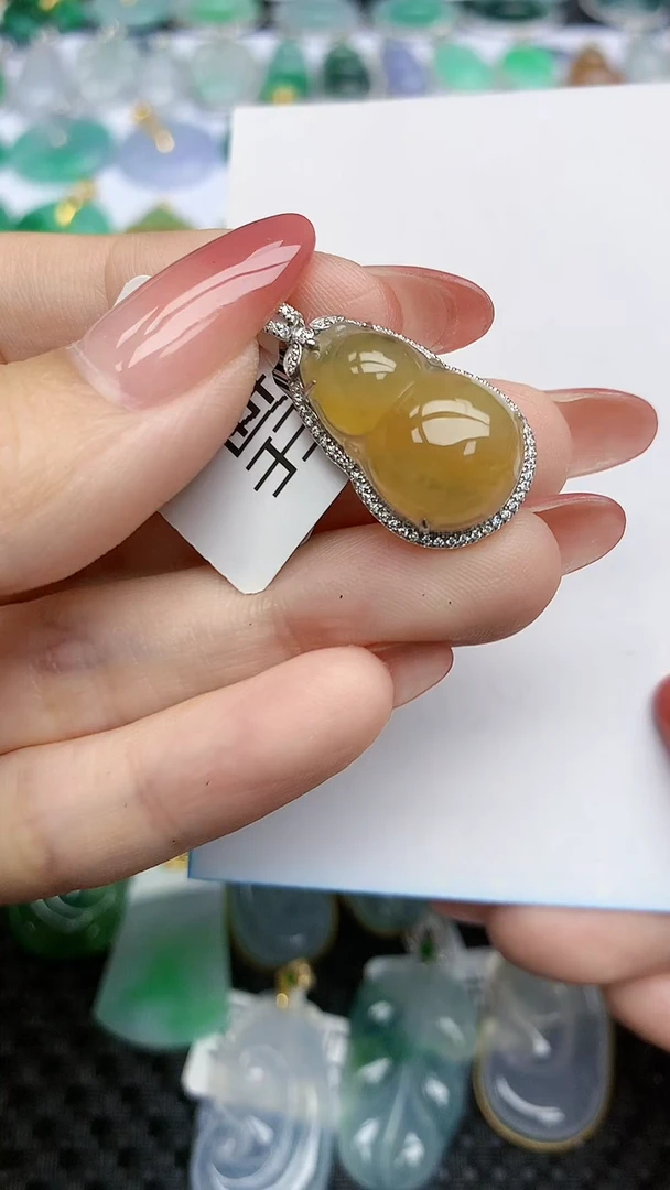 【闪购商品】翡翠挂件18K金镶嵌天然翡翠A货，92