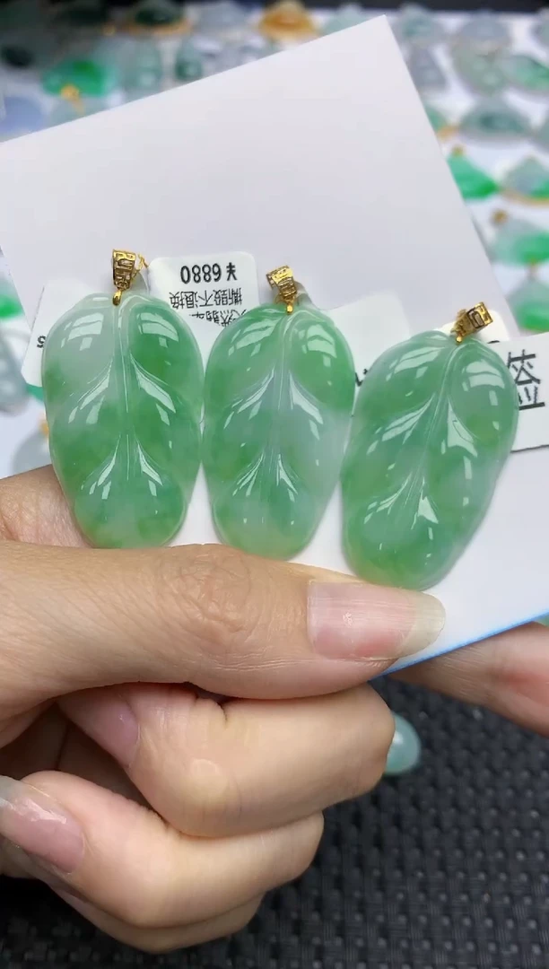 【闪购商品】翡翠挂件18K金镶嵌多样性发其一(发一个)