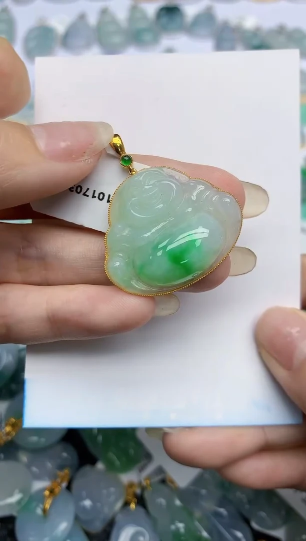 【闪购商品】翡翠挂件18K金镶嵌137天然翡翠A货