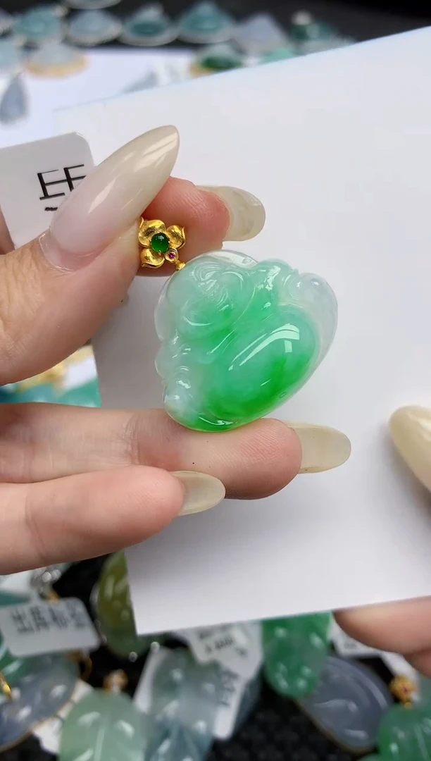 【闪购商品】翡翠挂件18K金镶嵌182天然缅甸A货翡翠