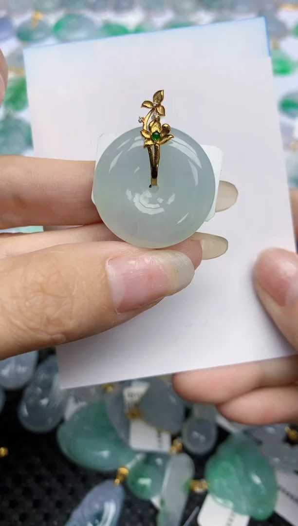 【闪购商品】翡翠挂件18K金镶嵌90天然翡翠A货