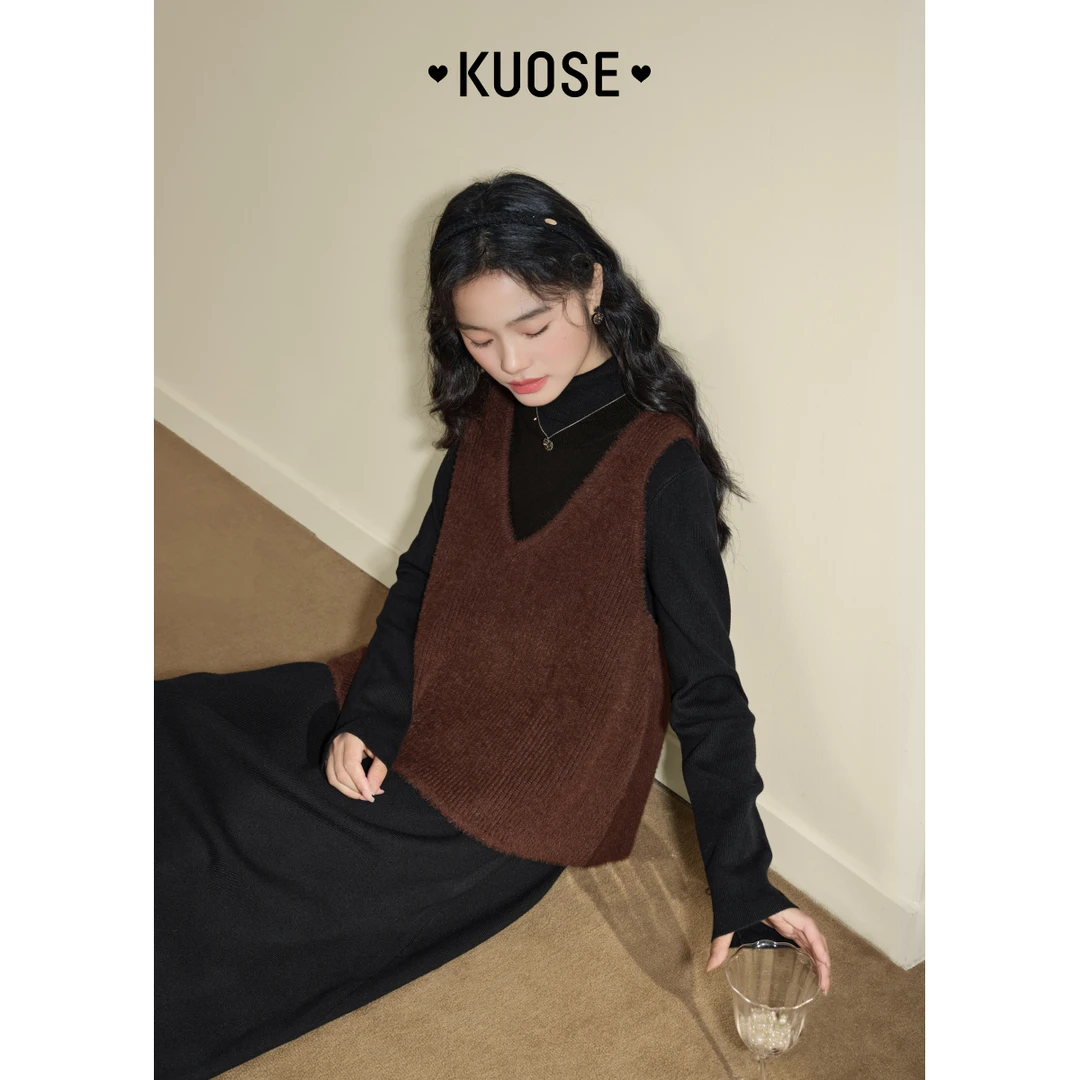 【罗曼蒂克】阔色叠穿针织背心连衣裙套装女24秋冬小黑裙KSB2310002