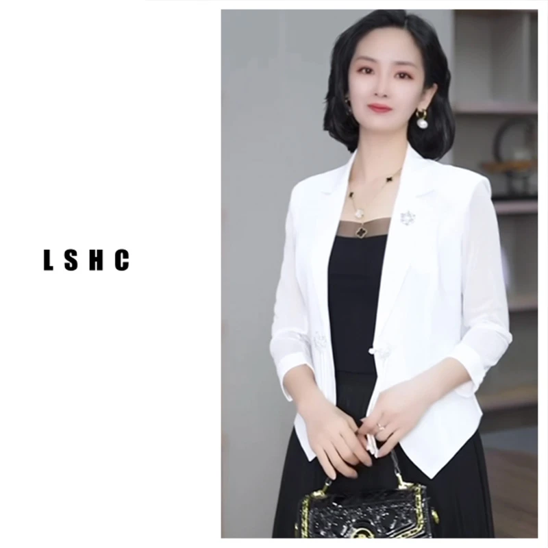 新款/时尚休闲百搭女士修身显瘦短款韩版西装【7808】 气质小西服