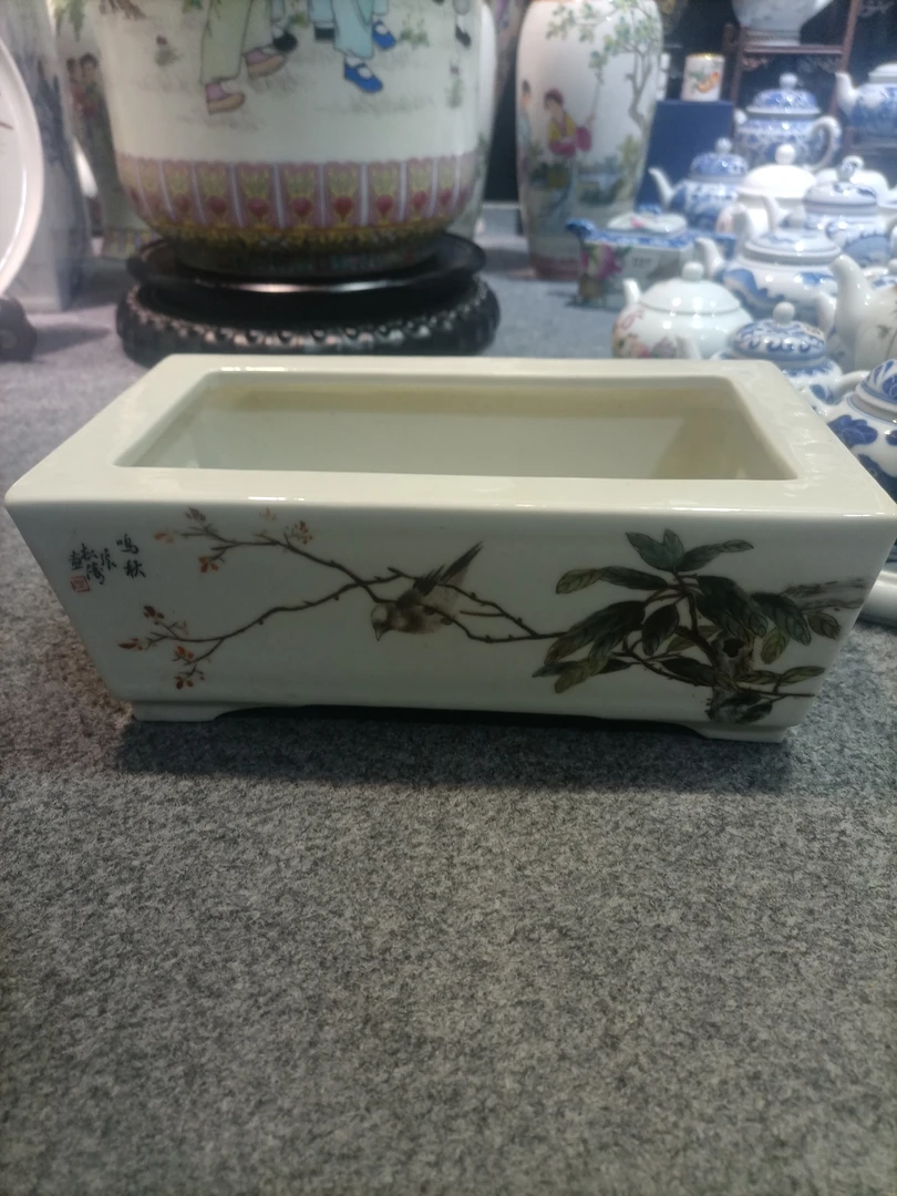 景德镇陶瓷粉彩花瓶高7.5公分